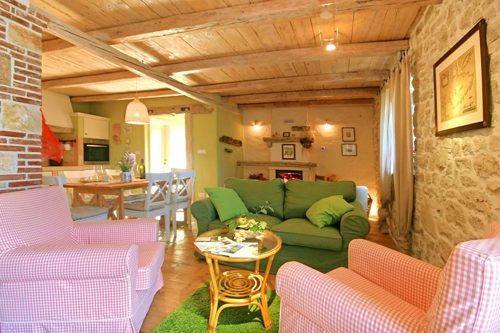 Holiday Home Casa Buscina Materada Phòng bức ảnh